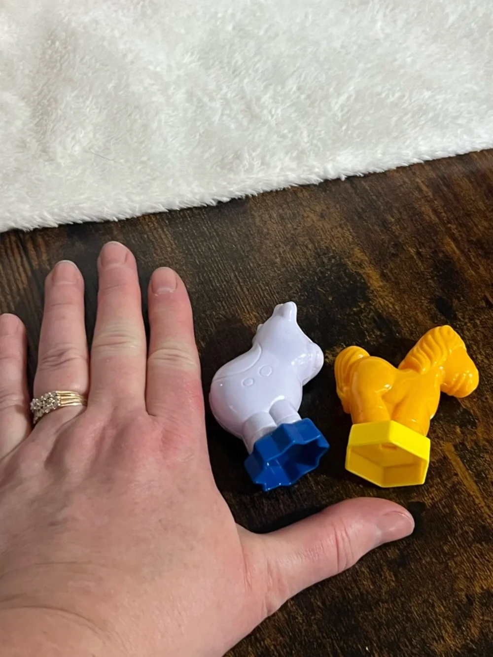 Small Pets Plastic Toy Set - White Cow & Yellow Horse vintage